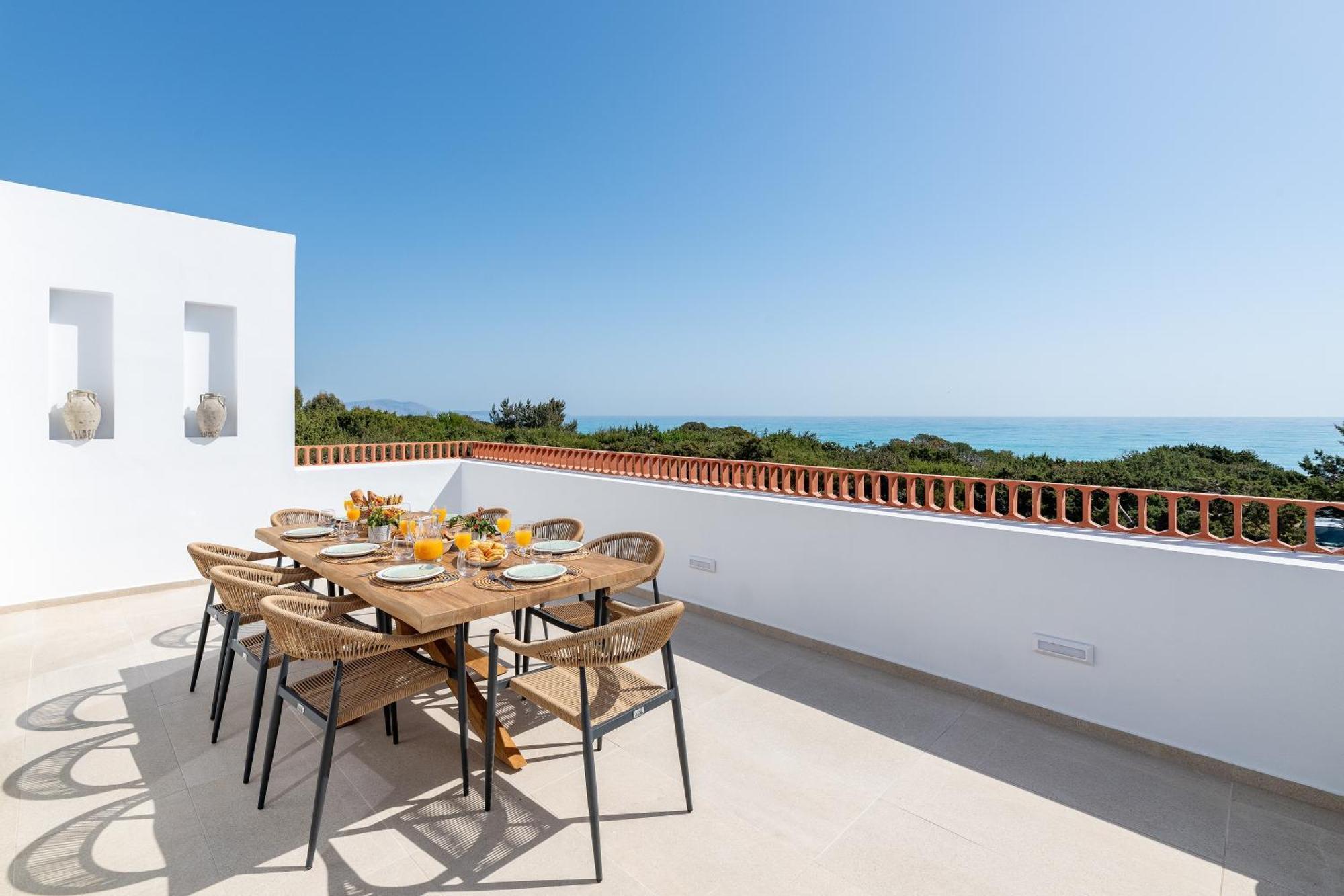 Paradiso Luxury Beachfront Gennadi
