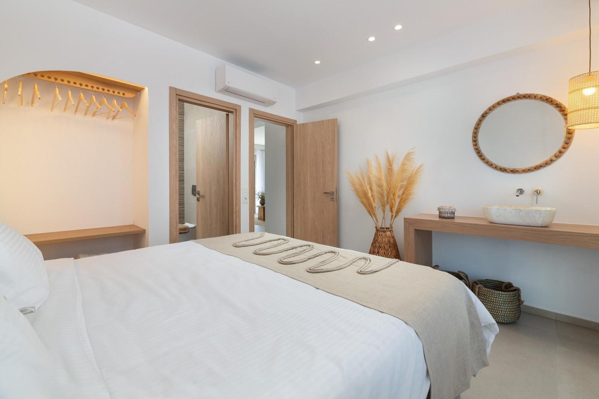 Villa Paradiso Luxury Beachfront Gennadi
